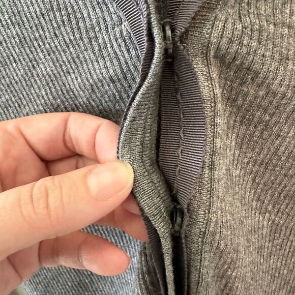 Club Monaco Wool Silk Cashmere Blend Ribbed Cardigan Sweater Size S - Picture 3 of 7